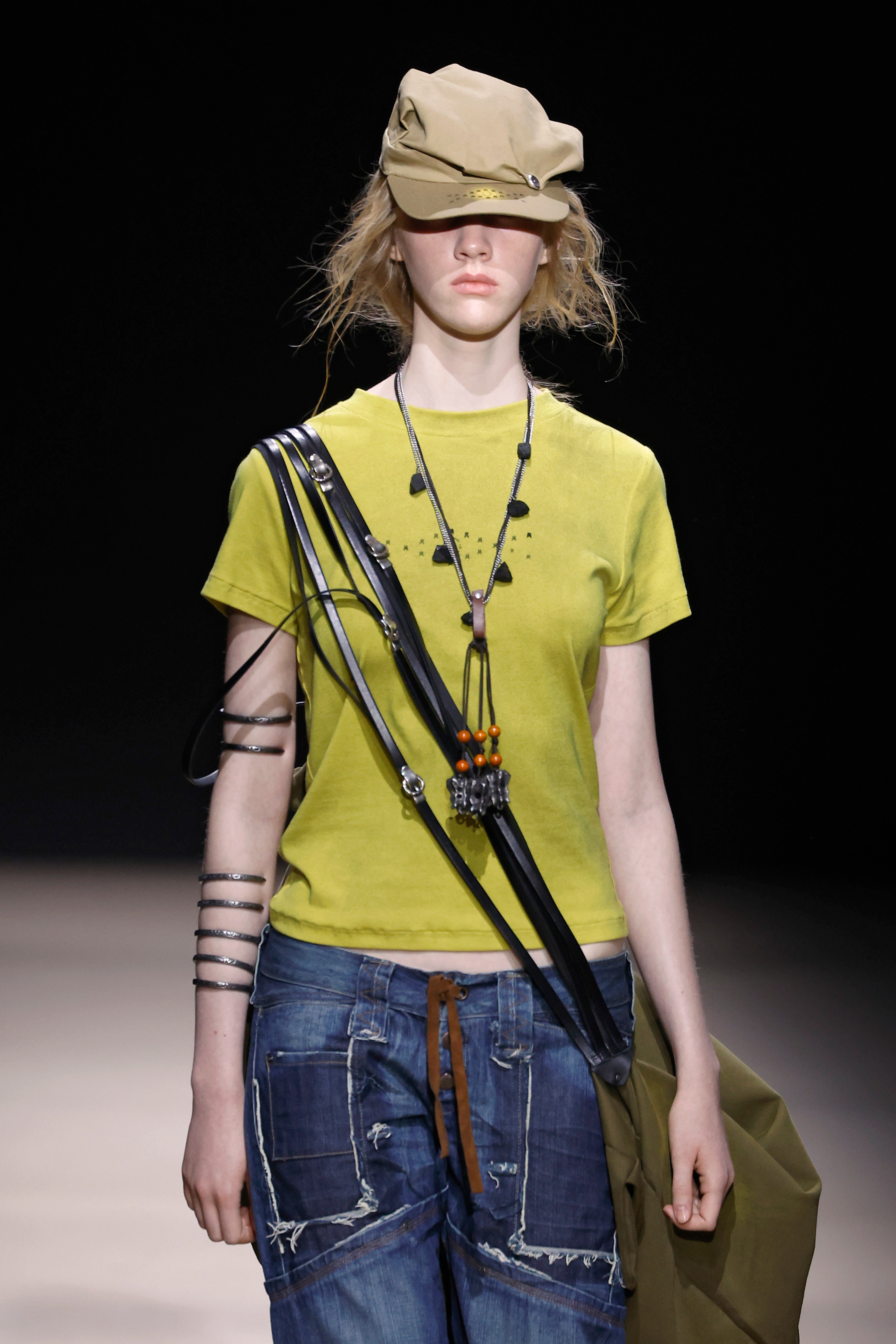 PEASANT T-SHIRT - RUNWAY PIECE
